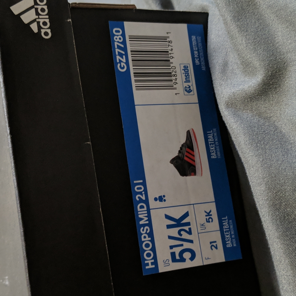New in box US 5 1/2 K (Toddler) Adidt